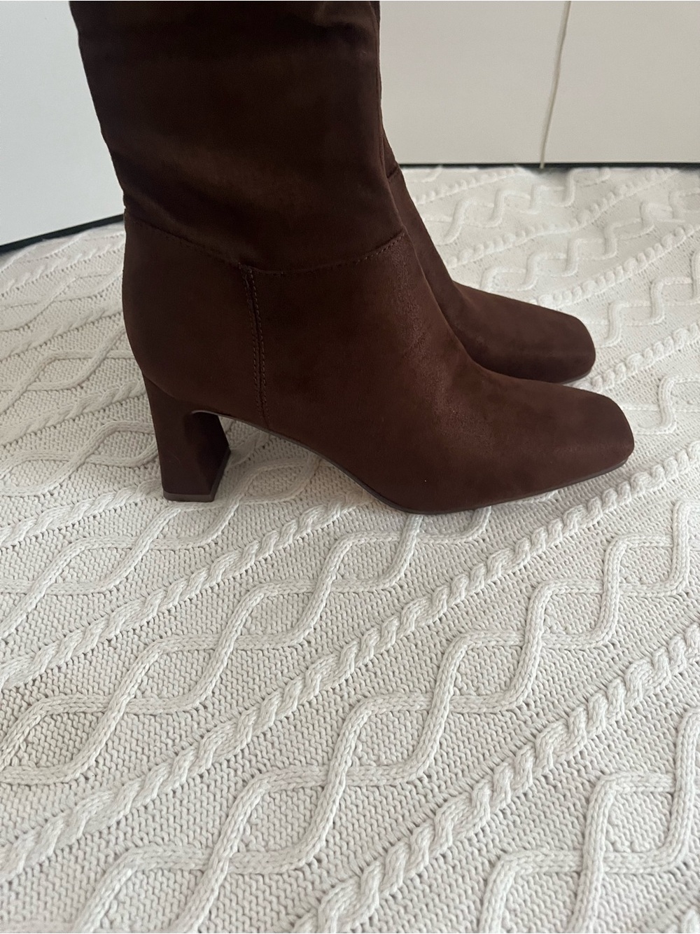 New! Steve Madden Brown Faux Suede Knee-High Block Heel Boots Various Sizes - Picture 15 of 16